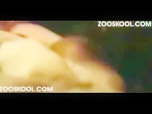 Zooskool - Harrie - Laying with Harrie